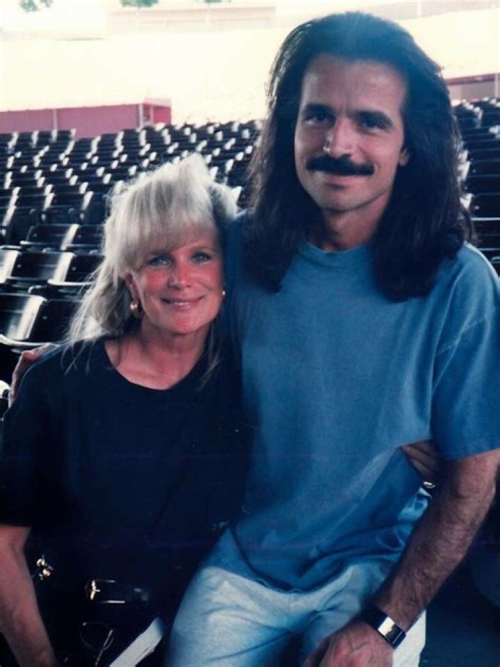 Yanni and Linda Evans Linda evans, Yanni music, Linda