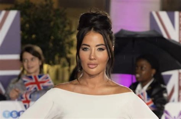Yazmin Oukhellou Wiki, Biography, Net Worth, Age, Family, Facts and More