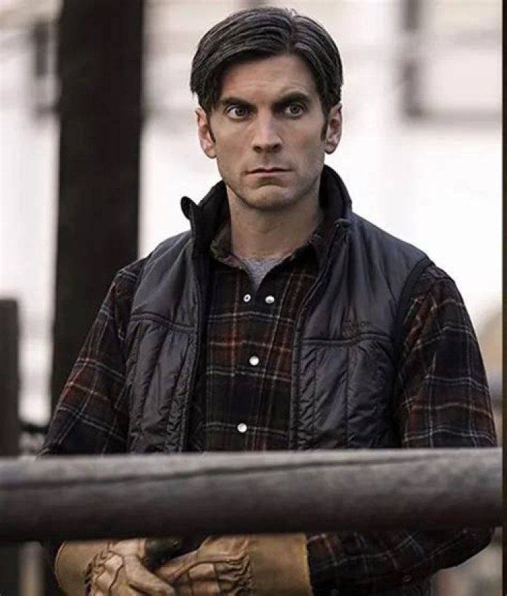 Yellowstone S02 Jamie Dutton Vest Jackets Expert