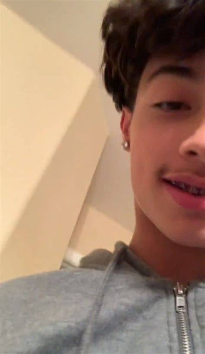 youcantfindalex Cute mexican boys, Edgars haircut, Boys with curly hair