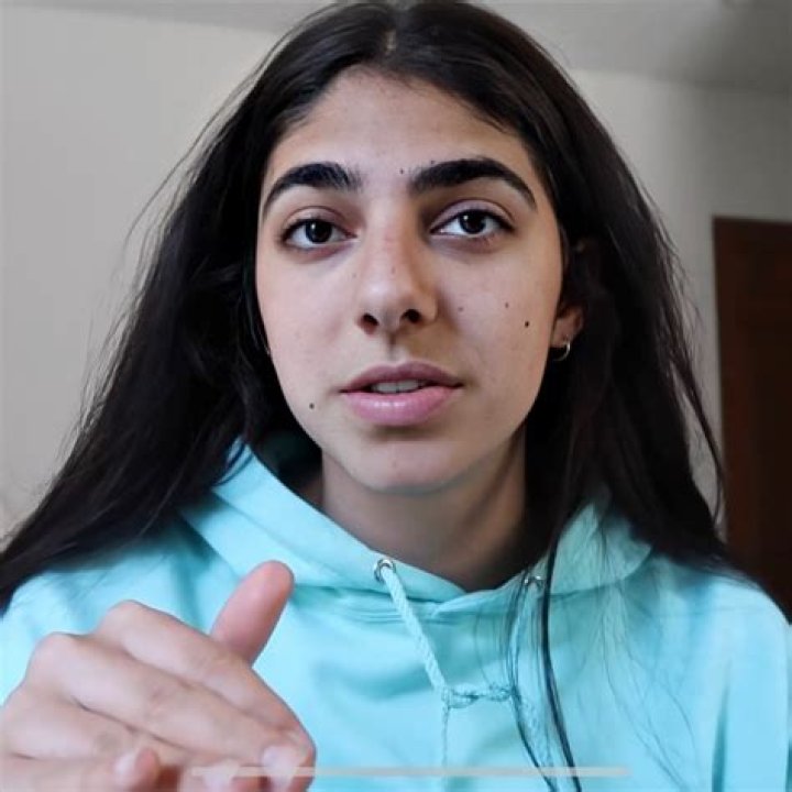YouTuber Cascina Caradonna Age, Height, Boyfriend, Net Worth