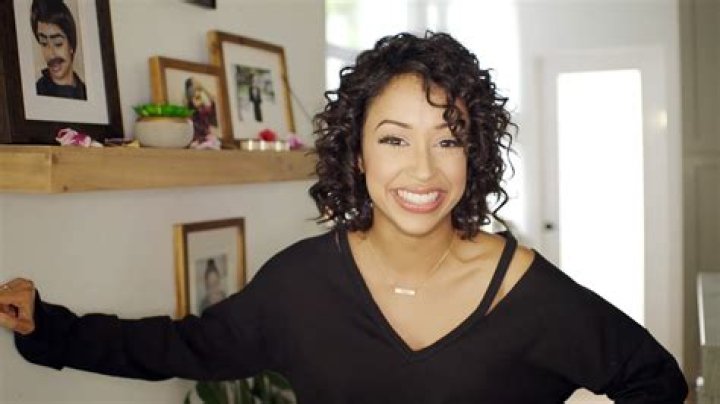 YouTuber Liza Koshy has a girlfriend? Peek at Twitter's surprising