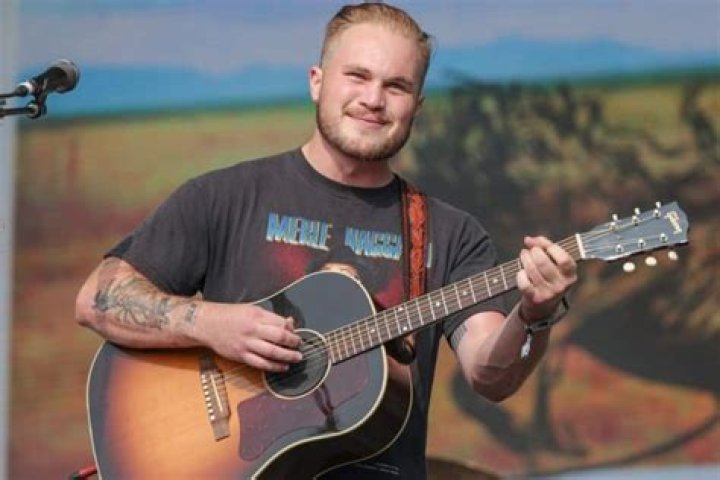 Zach Bryan Net worth 2023, Height, Weight, Career, Wiki, Bio
